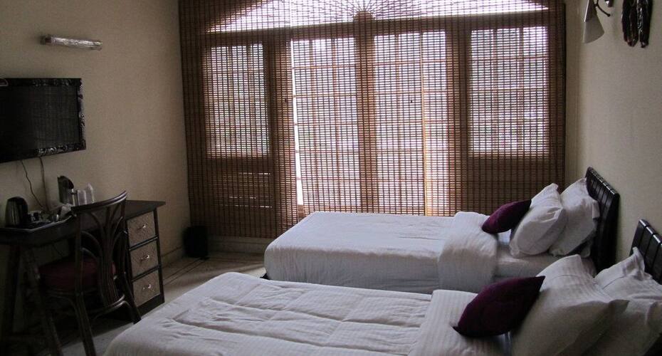 TG Stays DLF Phase III 1, Gurgaon 1